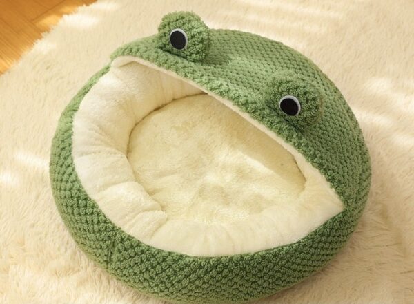 Frog Shape Hooded Cat Bed - JHMW006