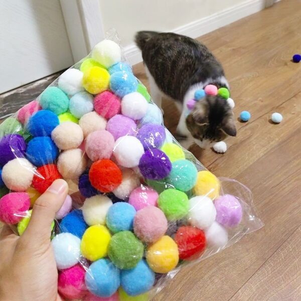 Gun Launcher with Balls Cat Toy - JHMWJ018 - Image 4